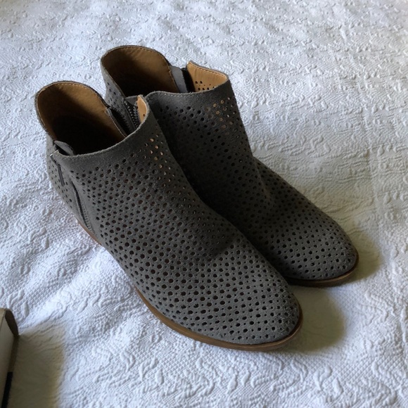 Lucky Brand Shoes - Lucky Brand booties size 10 grey
